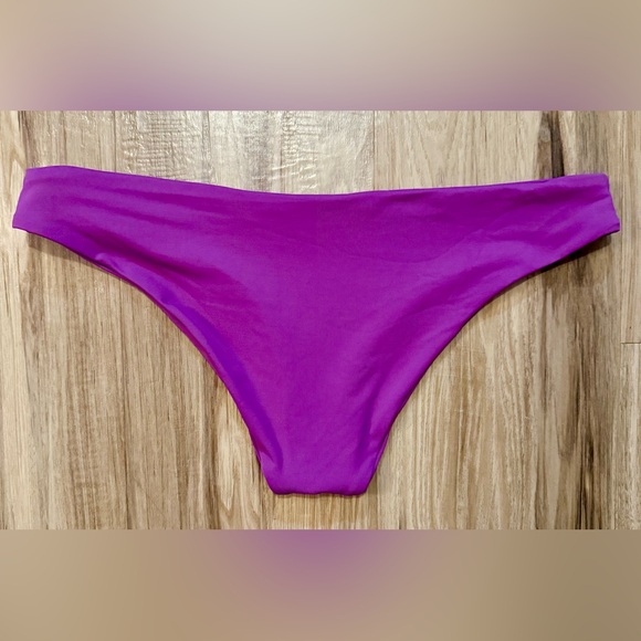 EUC 𝐋𝐒𝐩𝐚𝐜𝐞 𝑟𝑒𝑣𝑒𝑟𝑠𝑖𝑏𝑙𝑒 𝑏𝑖𝑘𝑖𝑛𝑖 𝑏𝑜𝑡𝑡𝑜𝑚𝑠 - Picture 6 of 8